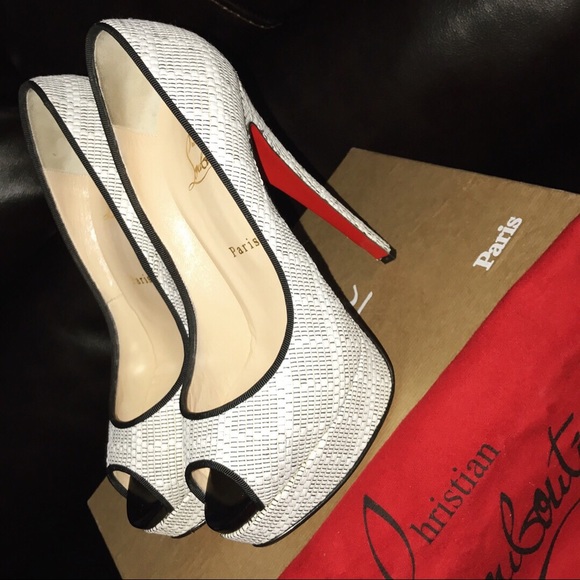Christian Louboutin Lady Peep❤️ - Picture 2 of 6